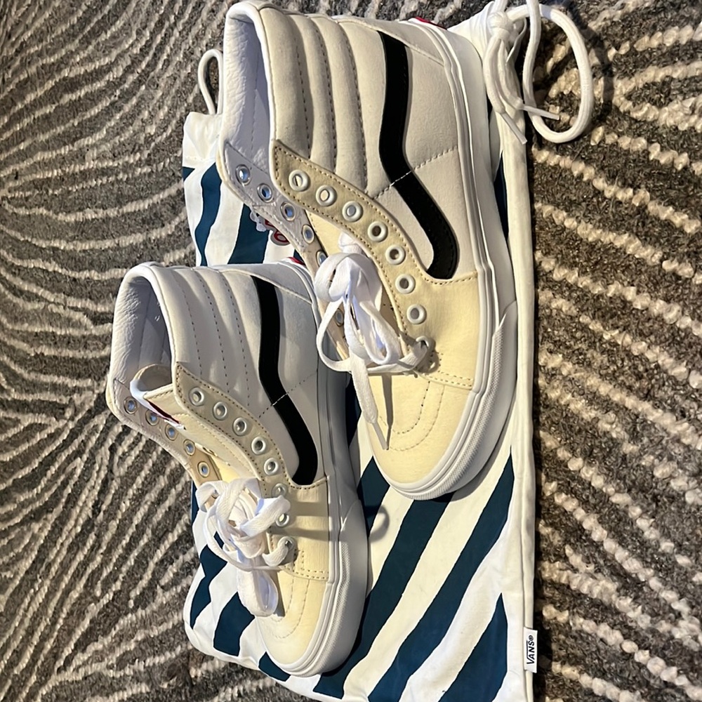 Brand New-Custom High Top Vans